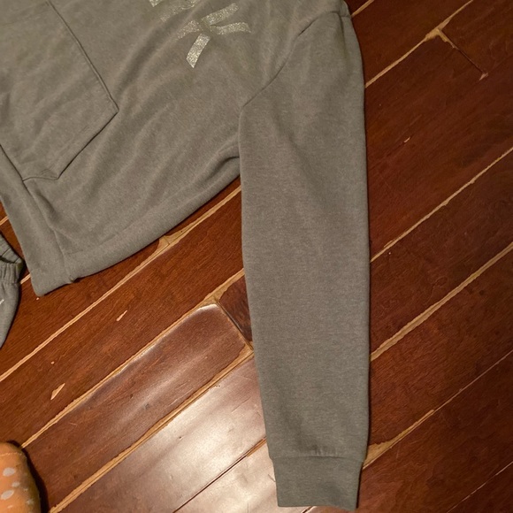 PINK jogging pants with matching PINK hoodie - Picture 3 of 15